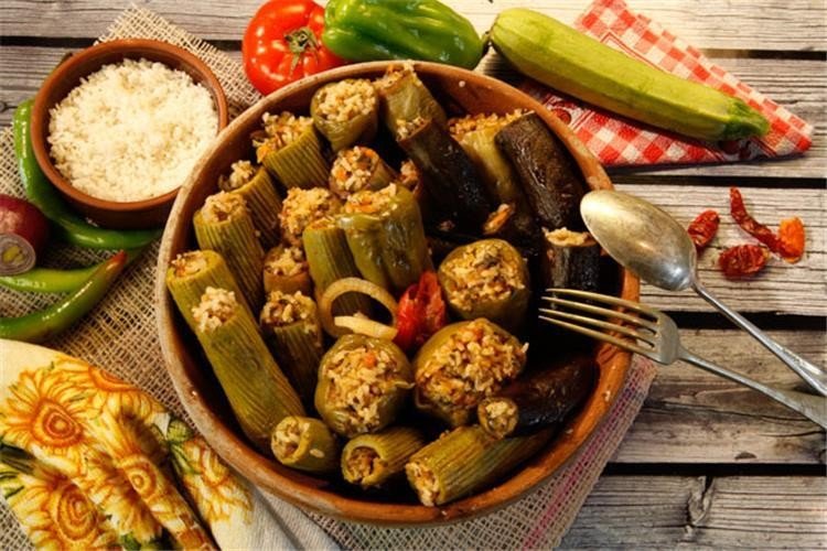 طبق محاشي مشكل